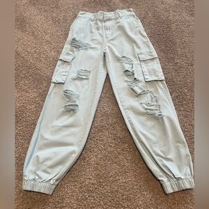 Forever 21 distressed crop pants